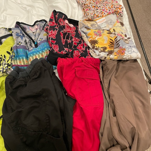 Scrubs Bundle - Picture 3 of 10